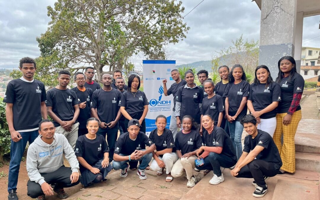 Renforcer les jeunes défenseurs des droits humains à Madagascar : les projets RAM II et LANDJA en action